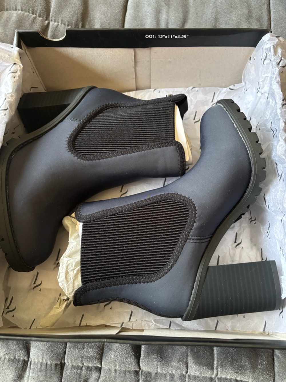 Simply Vera Vera Wang Black Chunky Chelsea Booties